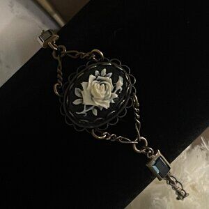 Vintage Victorian Style Cameo Bracelet Rose Black Cream Antique Gold Adjustable